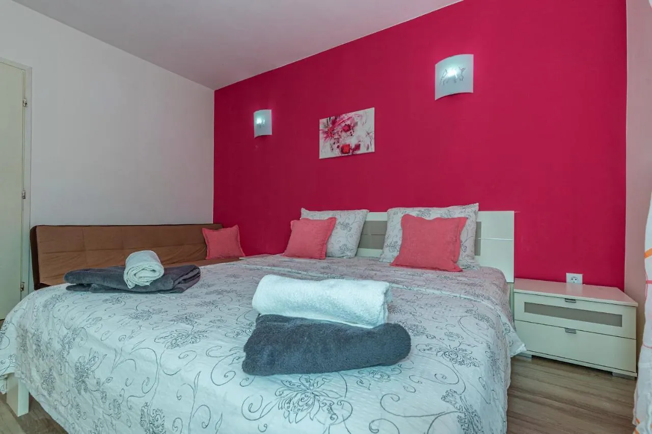 Apartments In Dramalj 41381