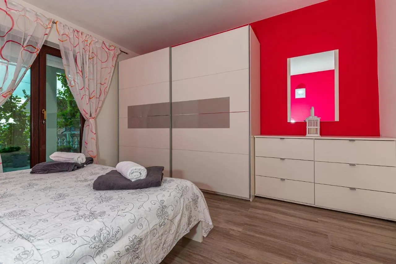 Apartments In Dramalj 41381 Croatia