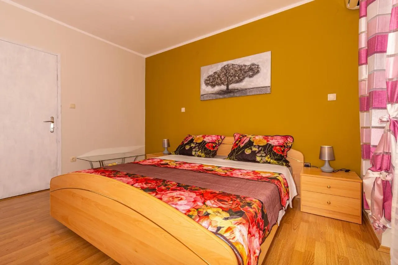 Apartments In Dramalj 41381 Croatia