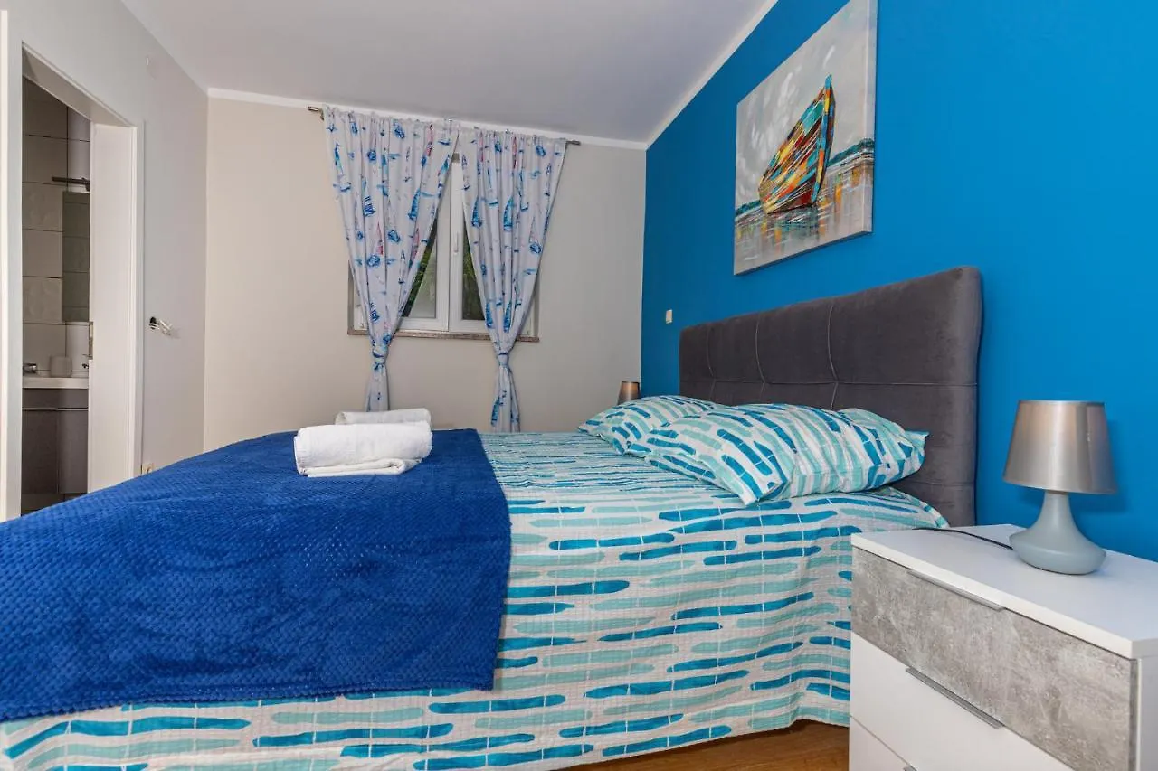 Apartments In Dramalj 41381