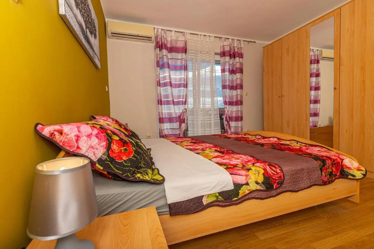 Apartments In Dramalj 41381