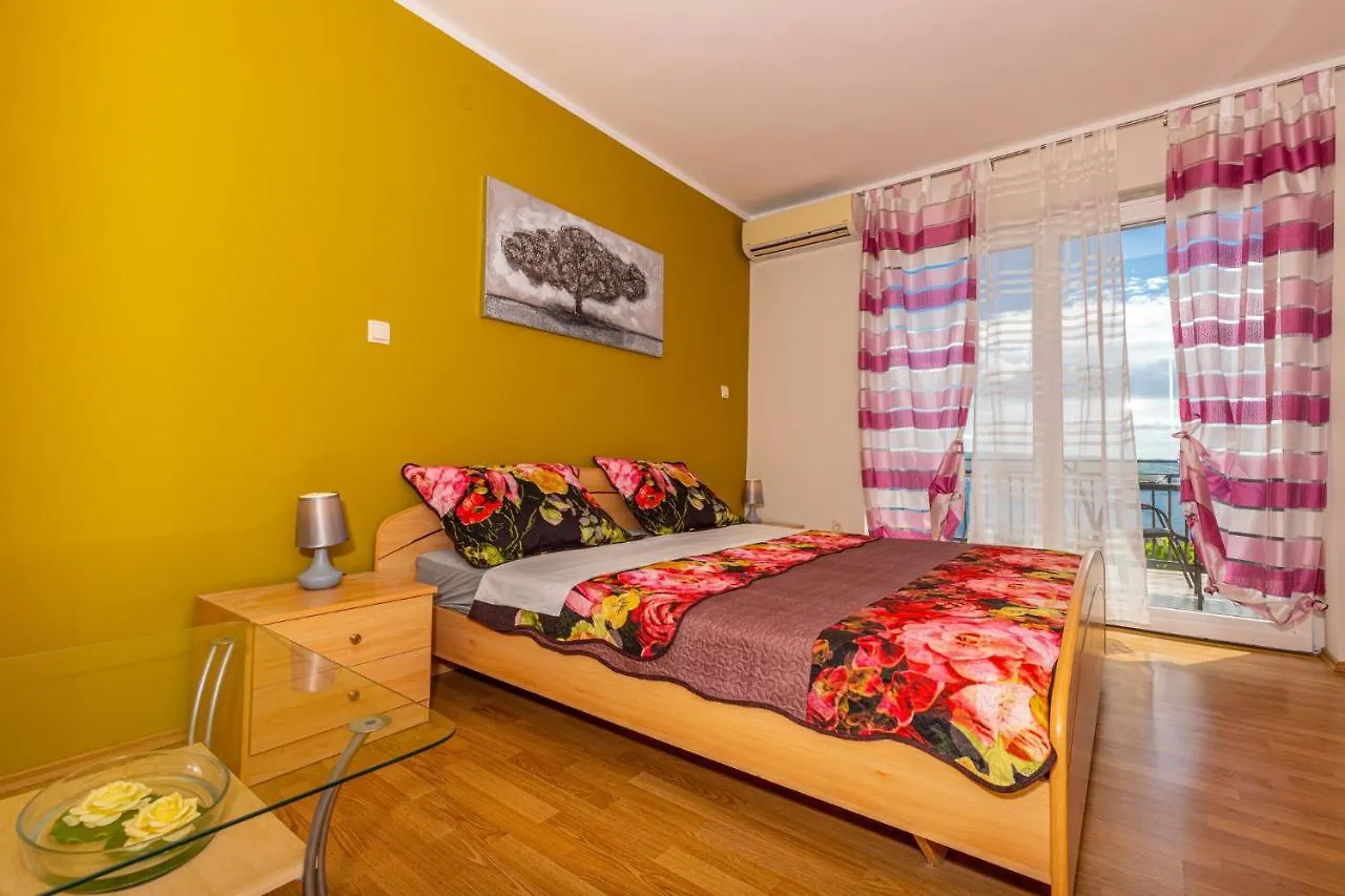 Apartments In Dramalj 41381