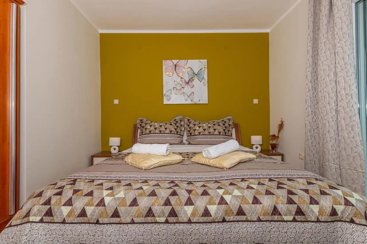 Apartments In Dramalj 41381 Croatia