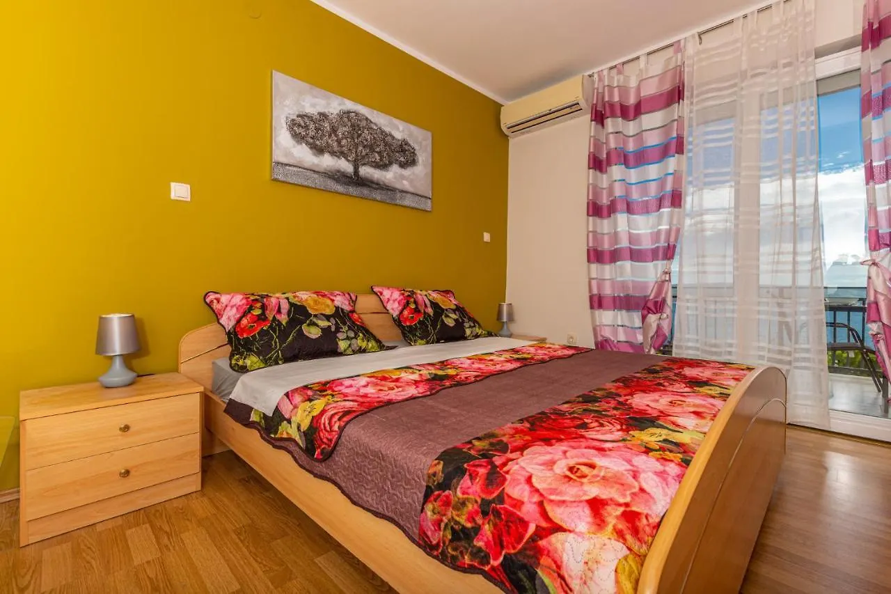 Apartments In Dramalj 41381