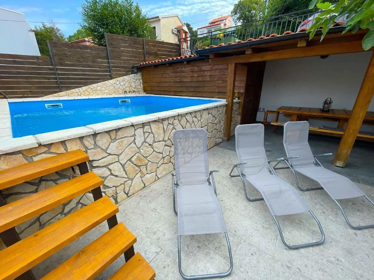 Apartments In Dramalj 41381