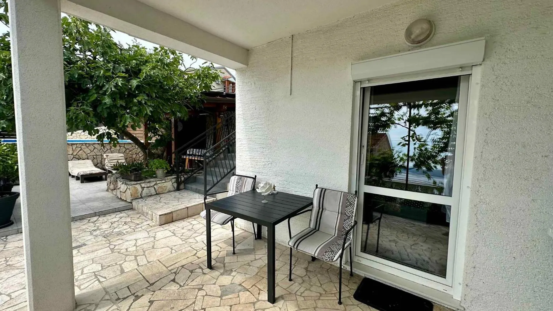 Apartments In Dramalj 41381