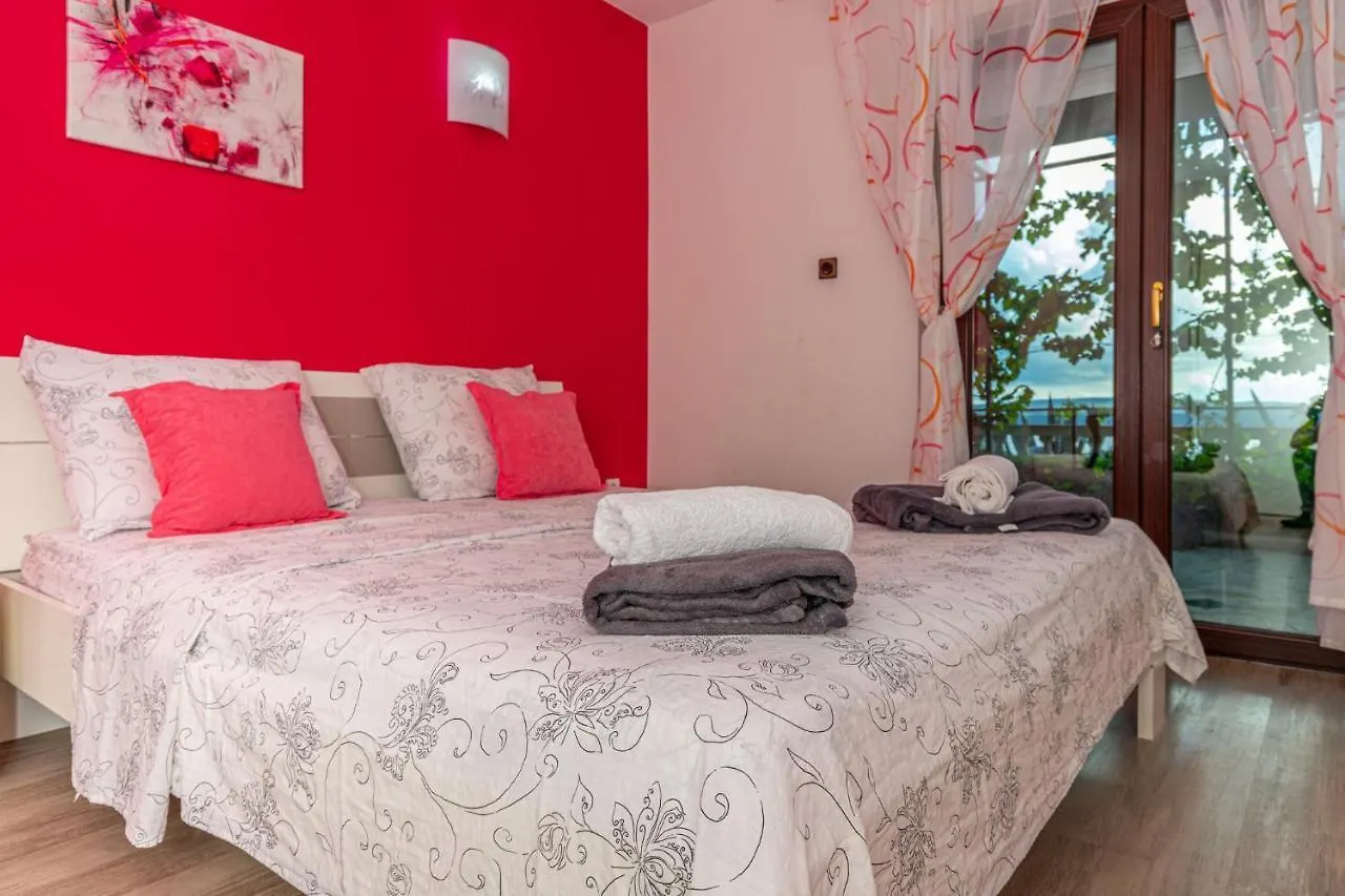 Apartments In Dramalj 41381
