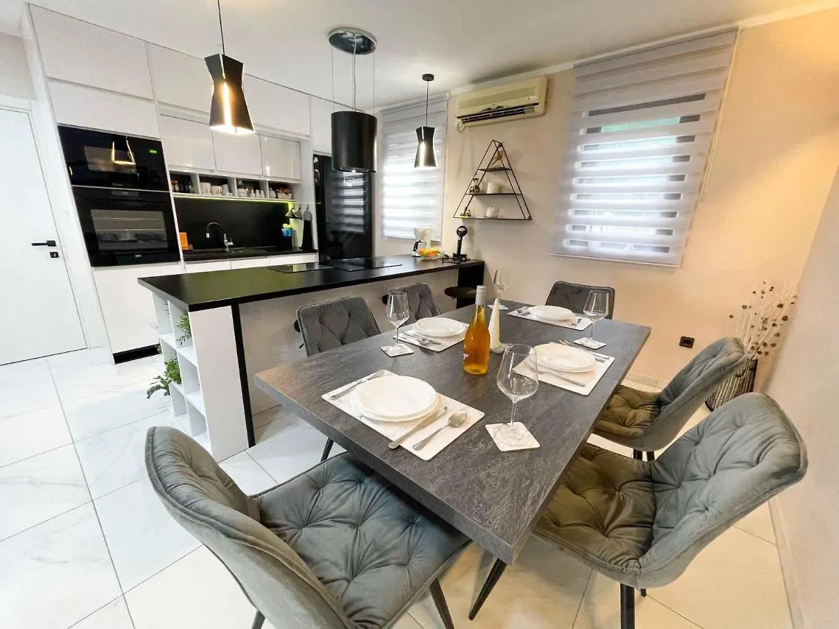 Apartments In Dramalj 41381 Croatia